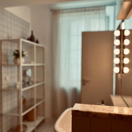 סארברוקן Apartment Am Schloss - Charme מראה חיצוני תמונה